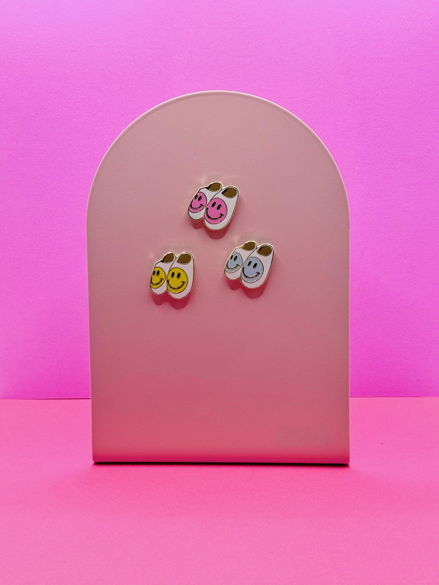 Pink Smiley Face Slipper Needleminder
