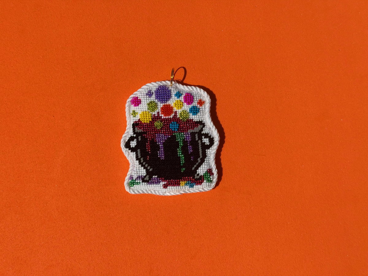Mini Bubbling Cauldron | Needlepoint Charm Bar