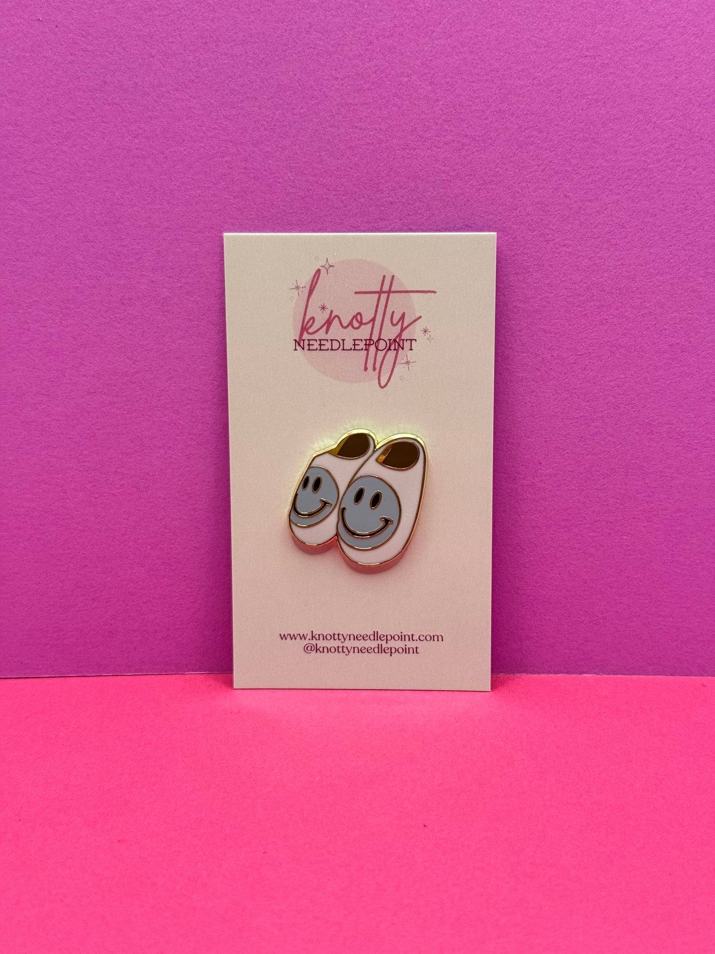 Blue Smiley Face Slipper Needleminder