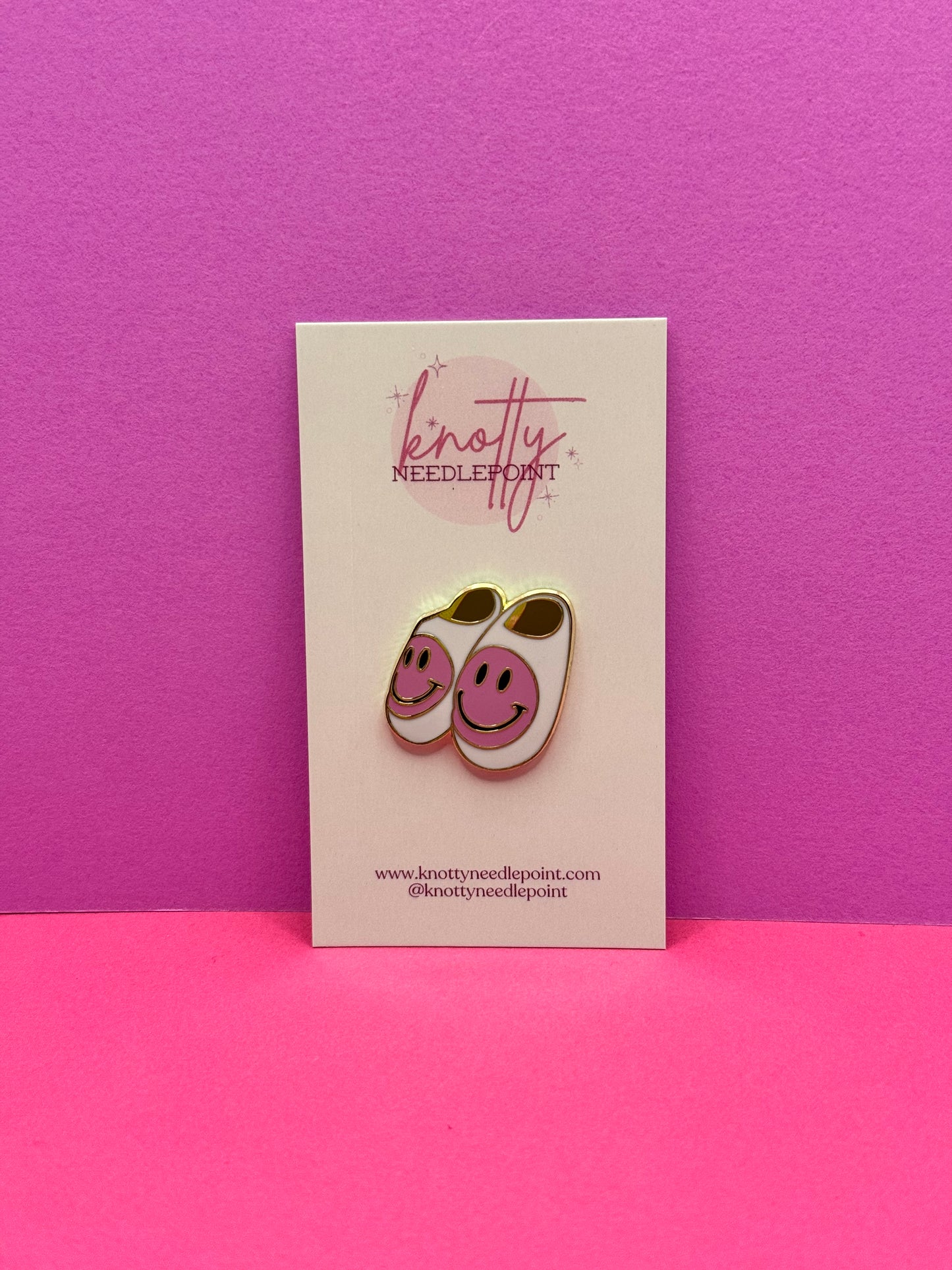 Pink Smiley Face Slipper Needleminder
